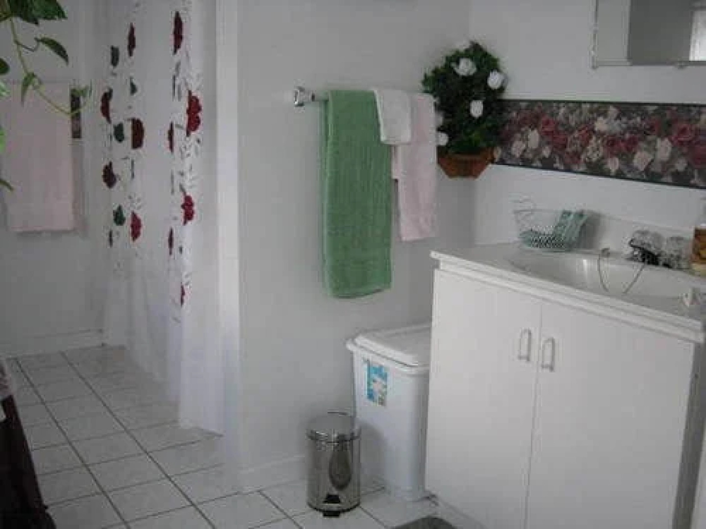 Lilly's Garden Guest Home