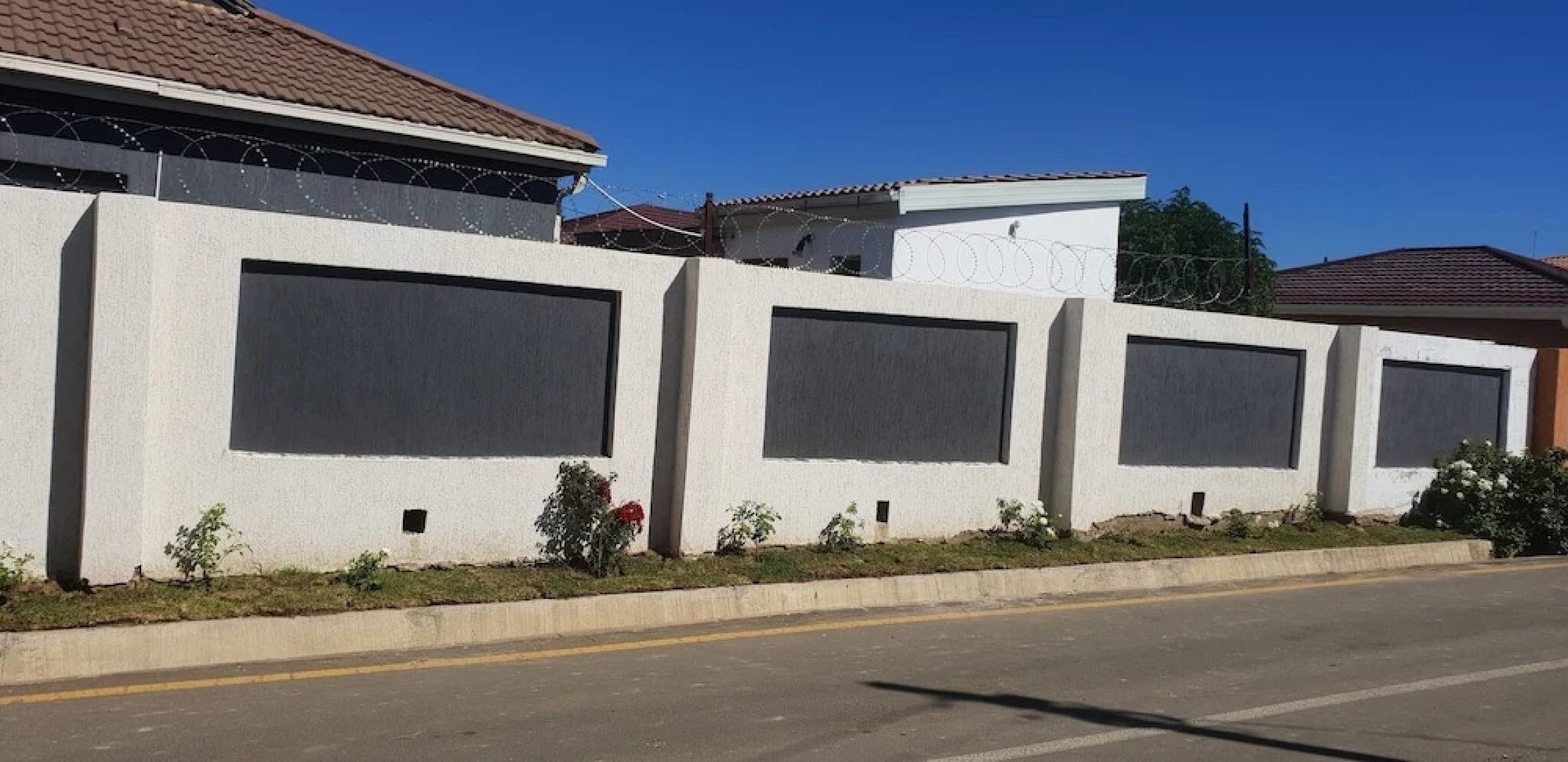 Thetsane Apartments