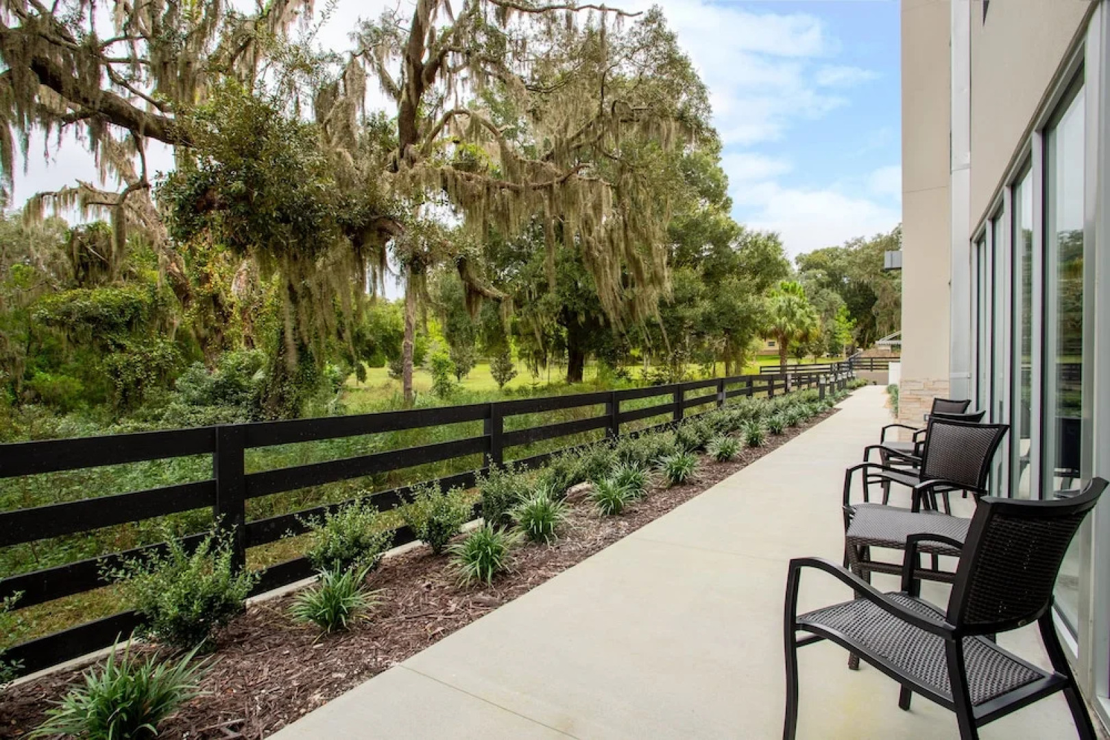 Holiday Inn Express & Suites Deland South