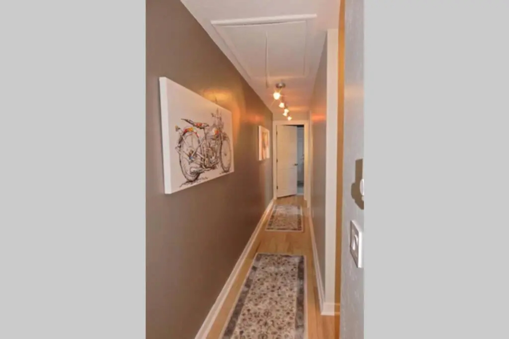 P-Town 2br Beach Beauty on the Bay. Water View!