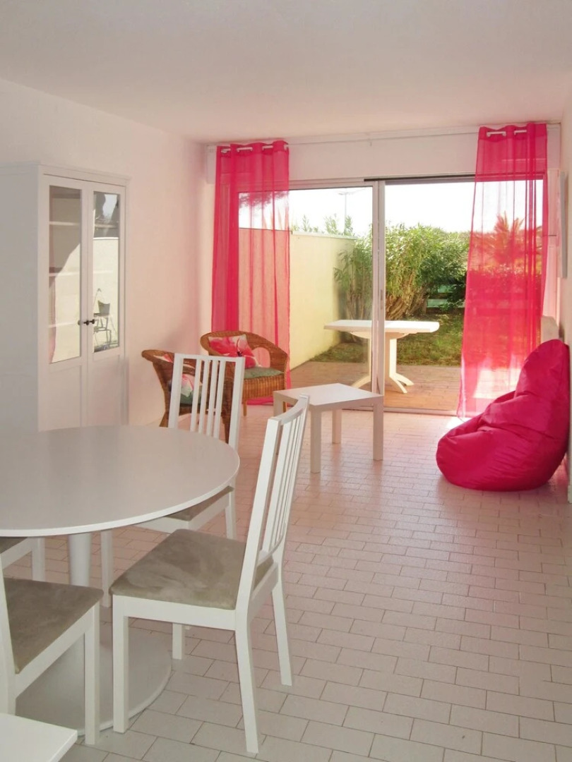 Studio in Le Grau-du-roi, With Enclosed Garden and Wifi - 50 m From th