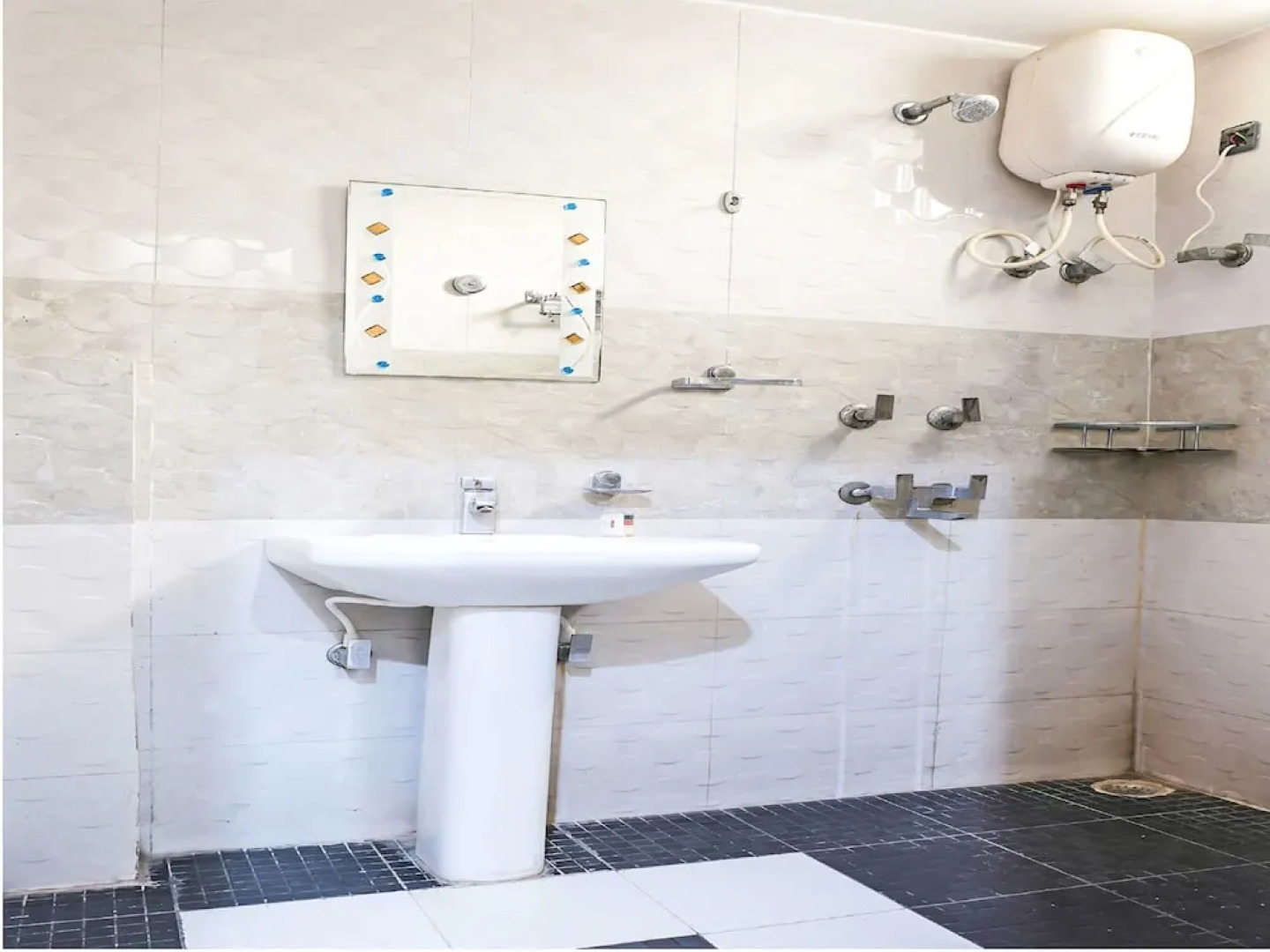 OYO 1180 Hotel Kartikay