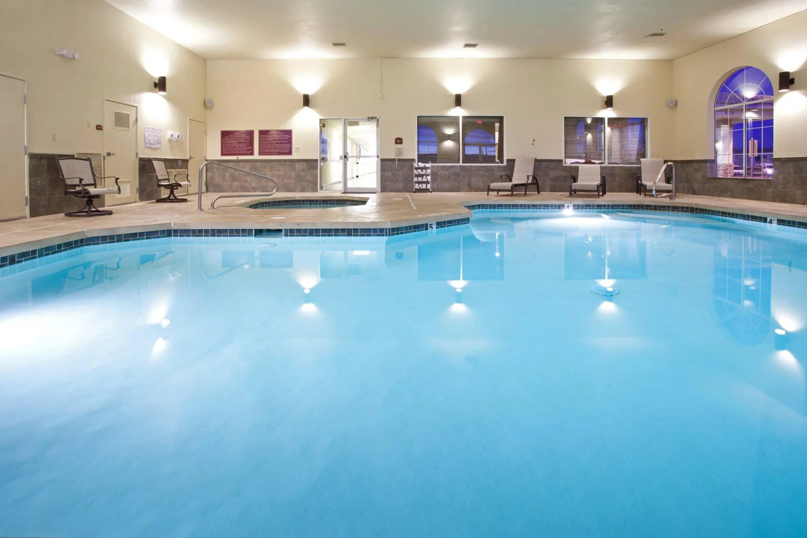 Holiday Inn Express Farmington - Bloomfield by IHG