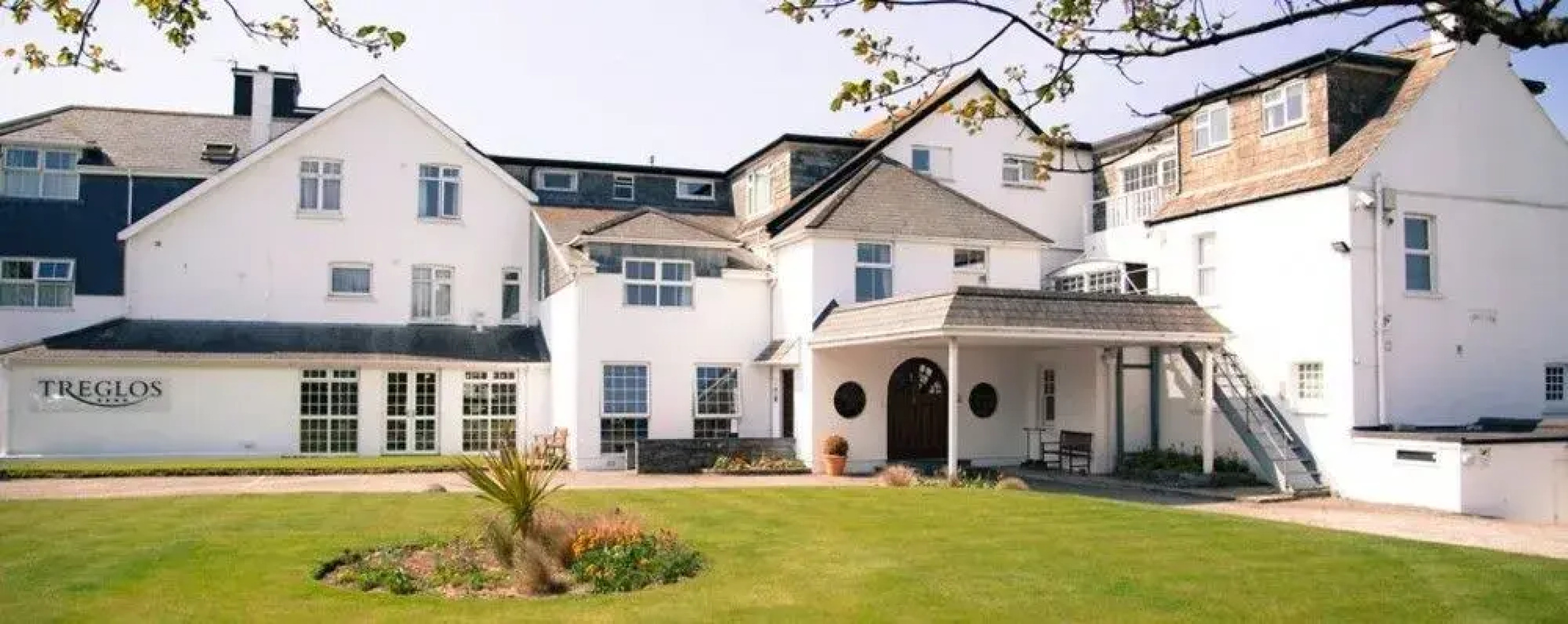 Treglos Hotel