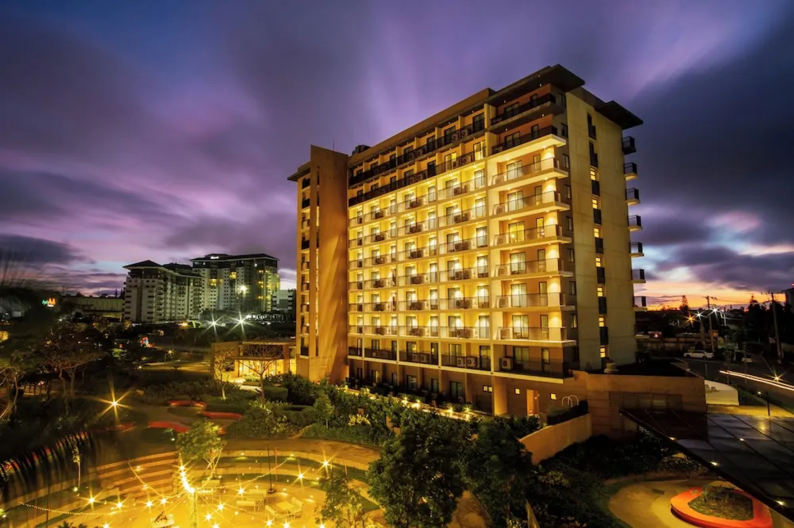 Quest Hotel Tagaytay City