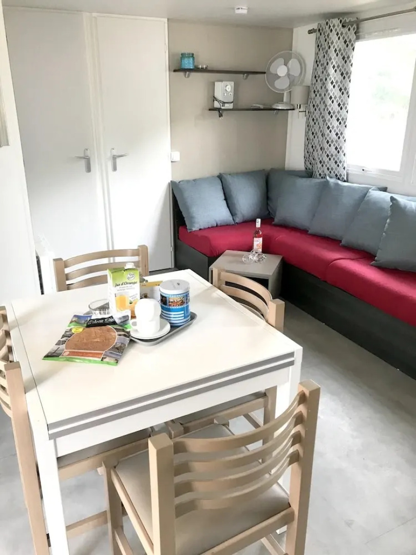 Property With 3 Bedrooms in Les Mathes, With Pool Access and Enclosed