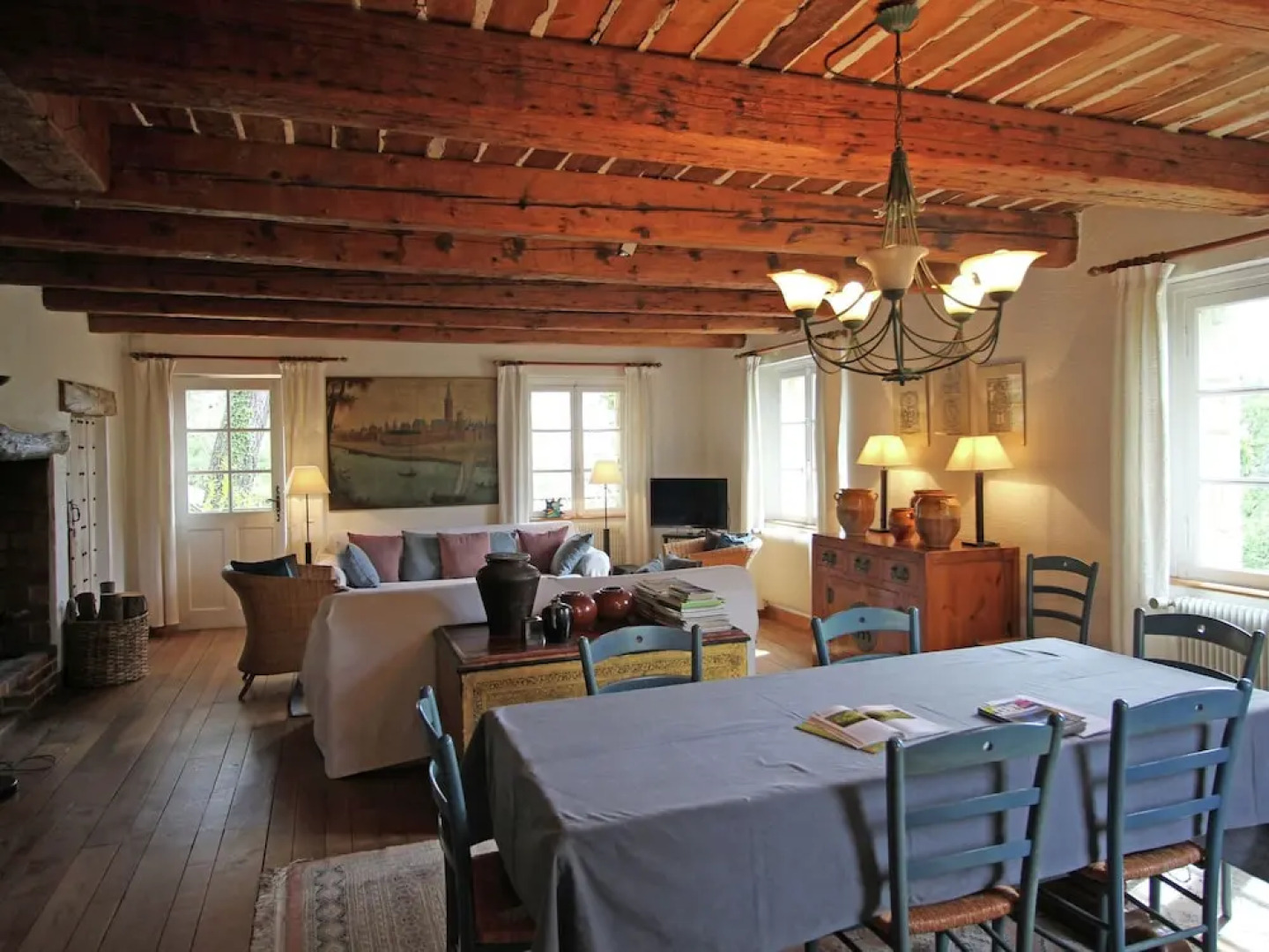 Peaceful Mansion With Swimming Pool at Fayence