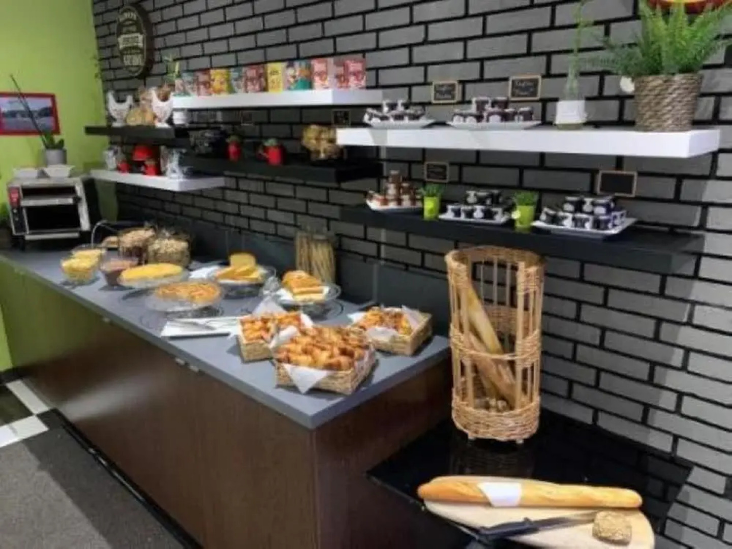 Enzo Hotel Brétigny