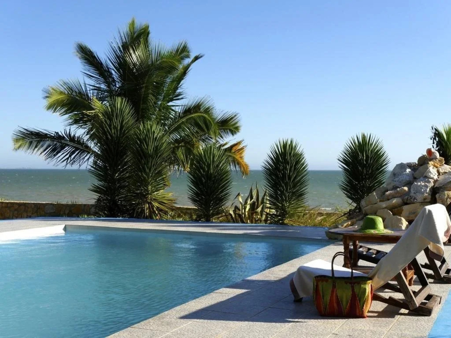 Caliente Beach Lodge