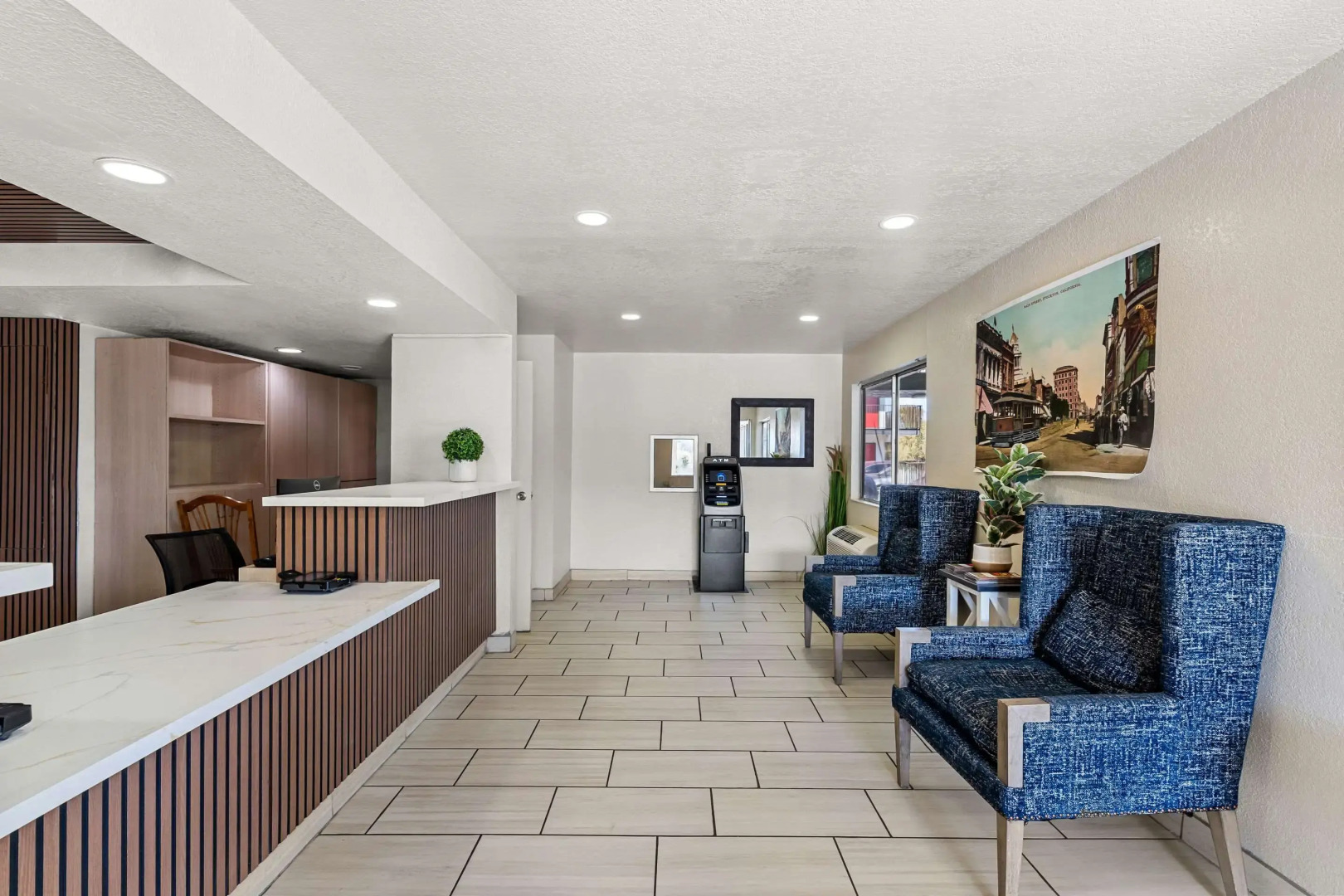 Econo Lodge Stockton near I-5 Fairgrounds