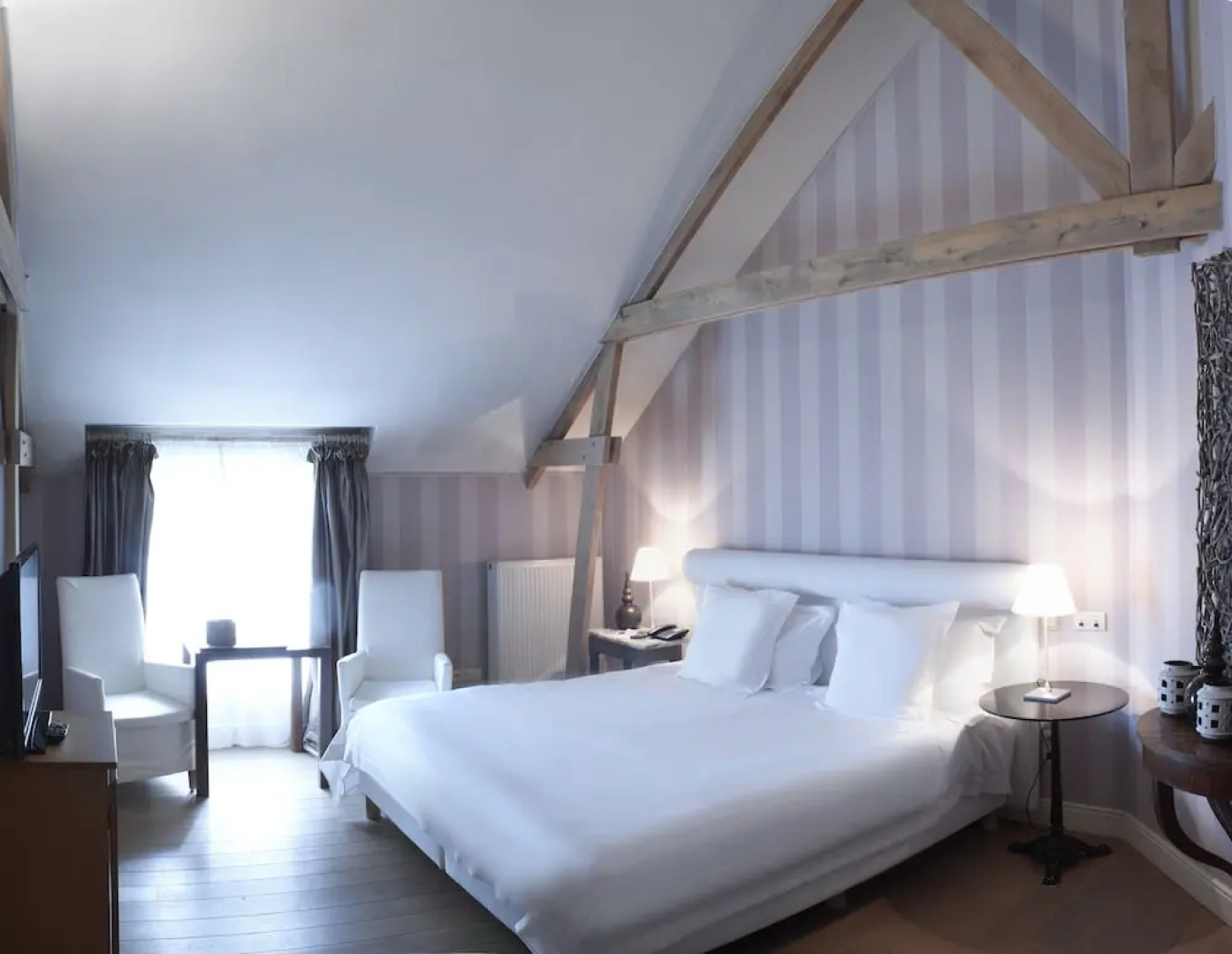 De Barrier - Different Hotels