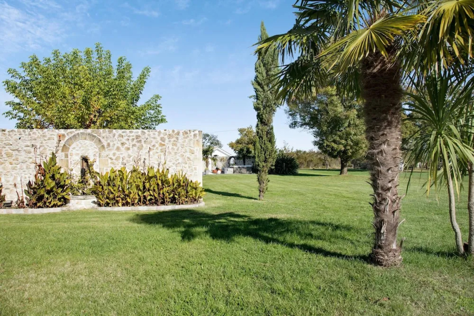 Villa With 5 Bedrooms in Saint-germain-d'esteuil, With Private Pool, Enclosed Garden and Wifi - 20 km From the Beach