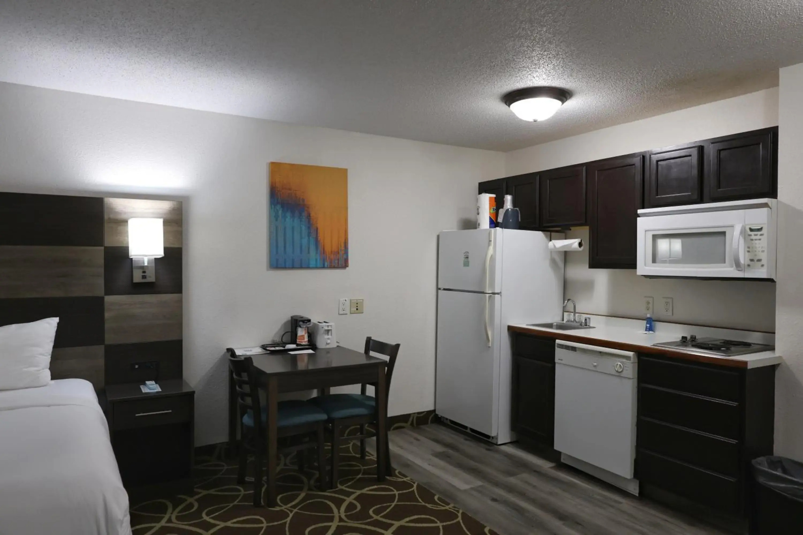 MainStay Suites Madison Airport