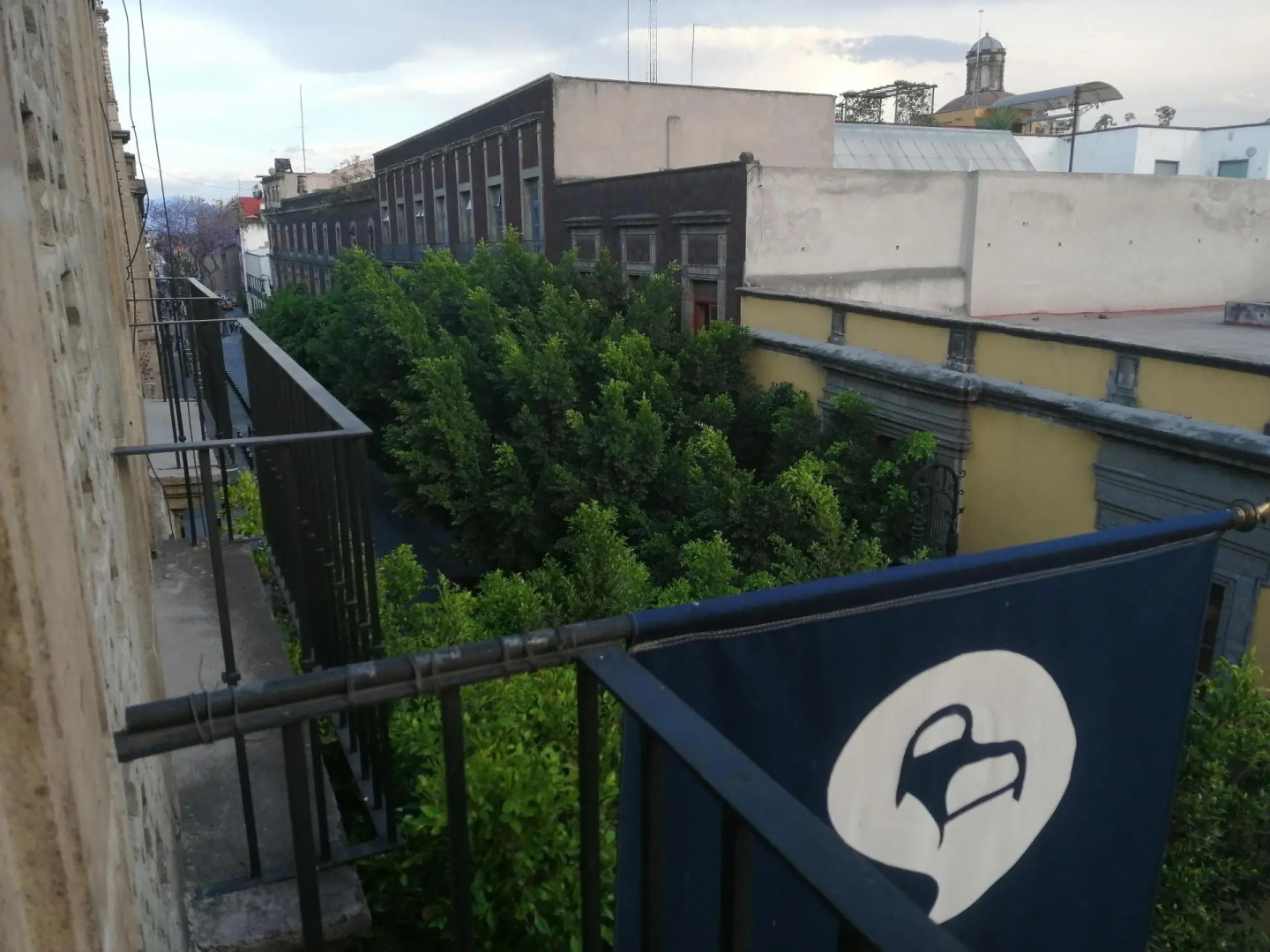 Hostal Amigo Suites