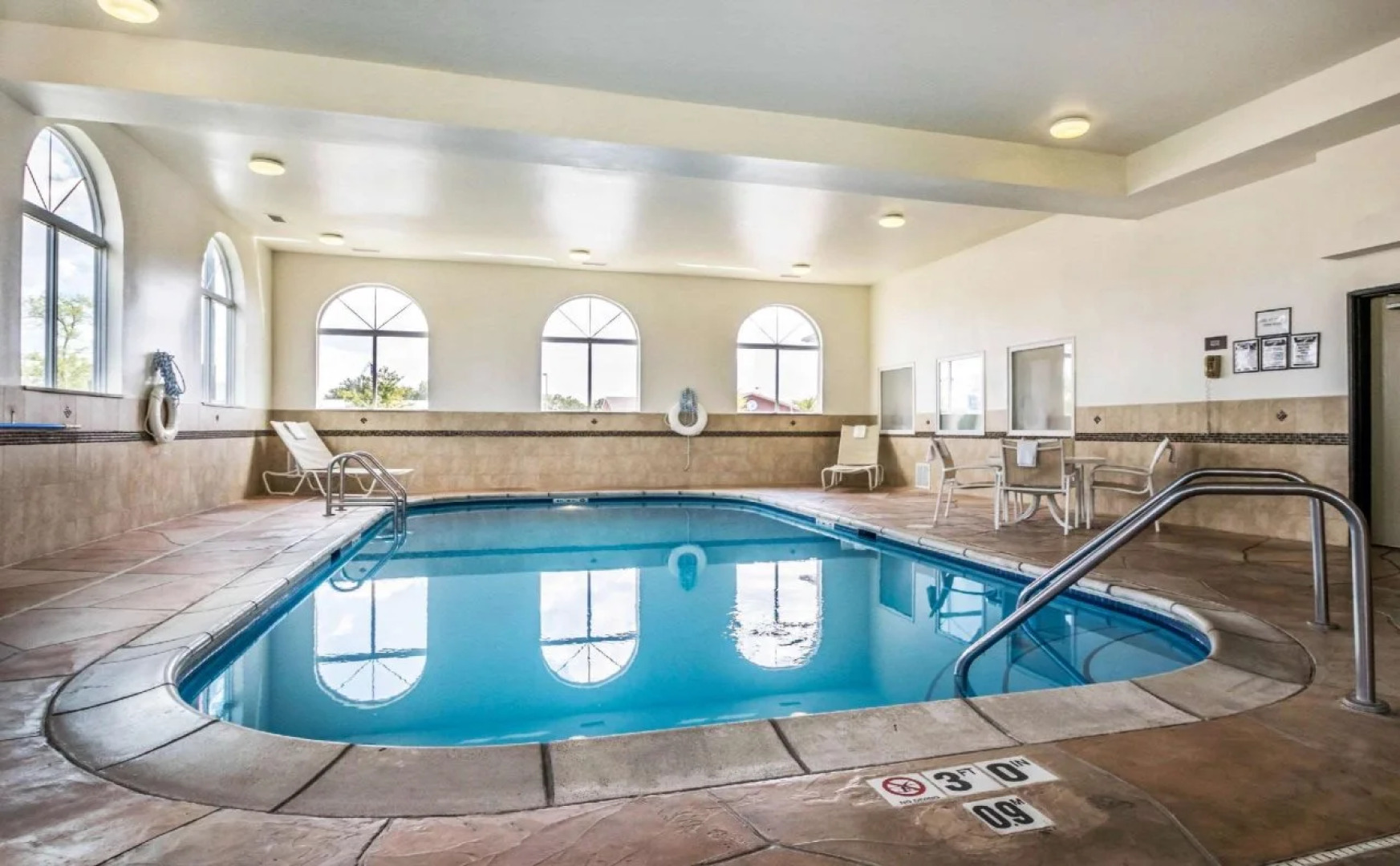 Suburban Studios Arlington Heights – Elk Grove