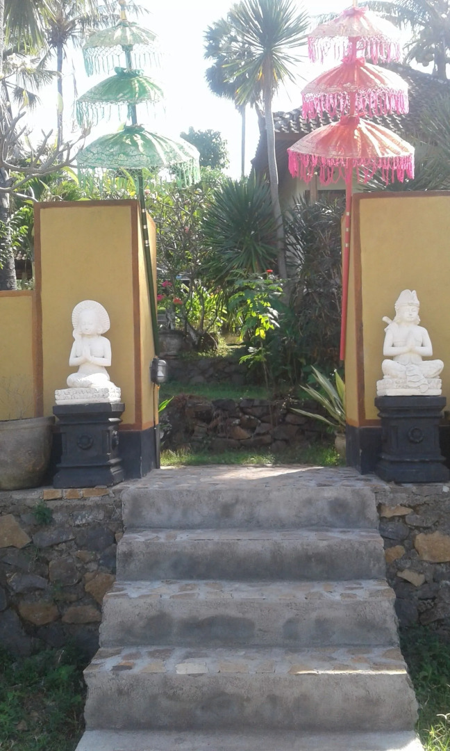 Frangipani Inn & Restaurant