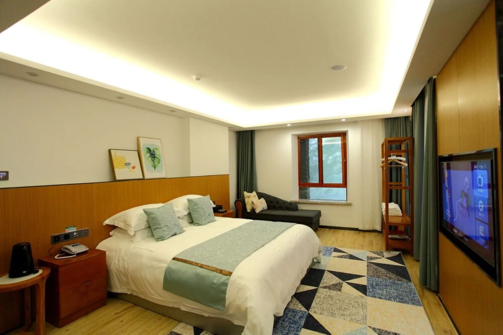 Lushan Xinyuan Hotel