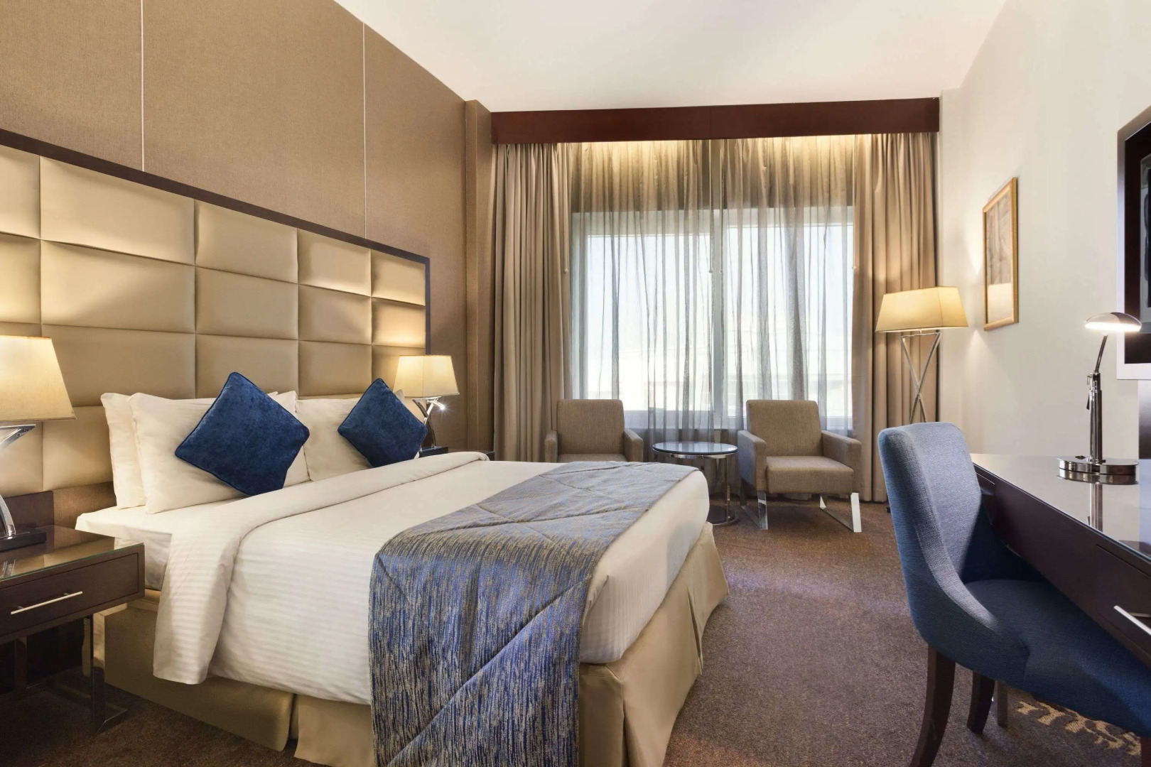Отель Howard Johnson by Wyndham Bur Dubai