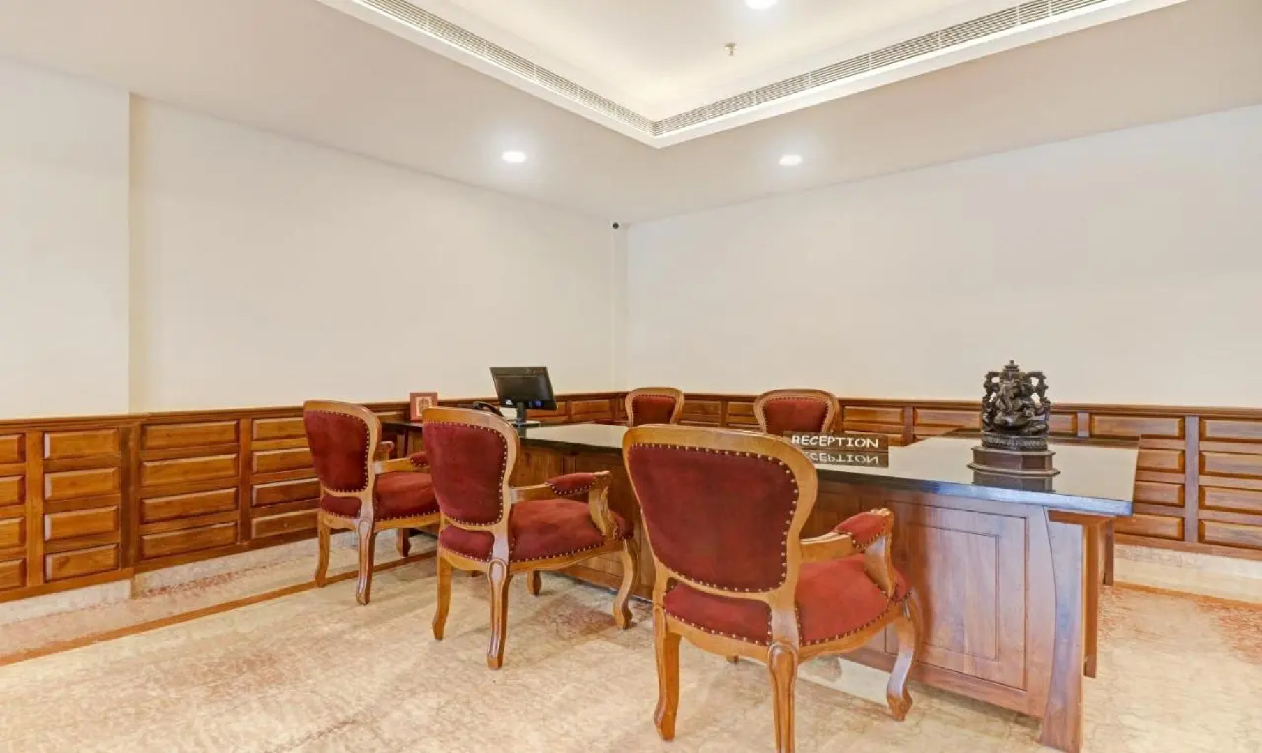 Treebo Premium Vahada