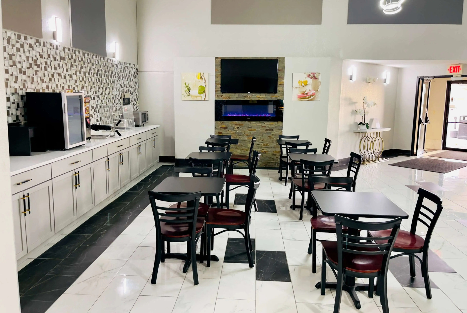 Super 8 by Wyndham Shakopee