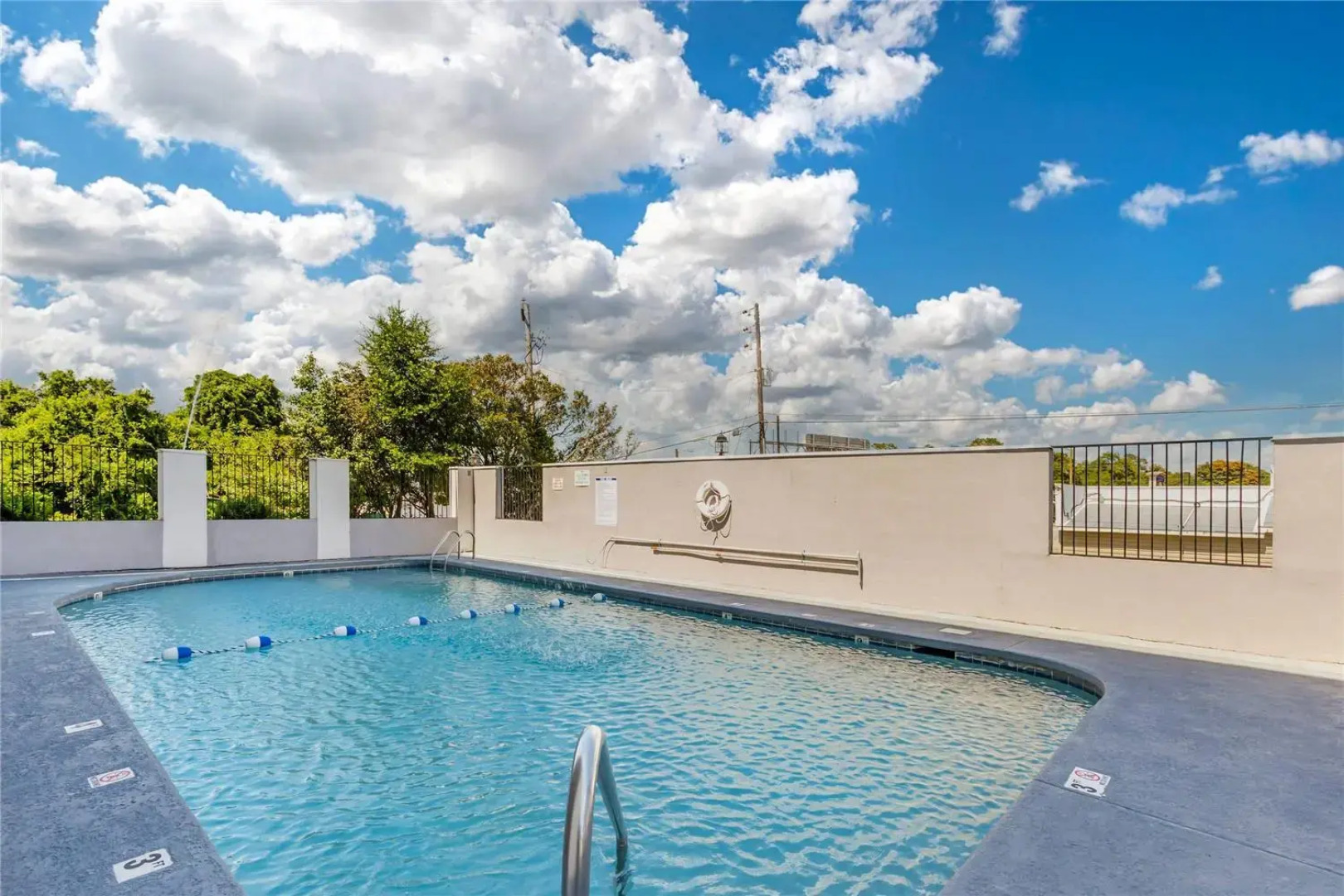 Quality Inn & Suites Spring Lake - Fayetteville Near Fort Liberty