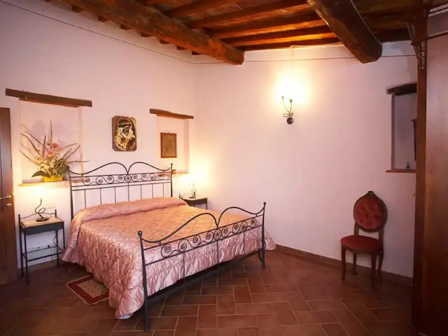 Elegant Castle Stay With Pool