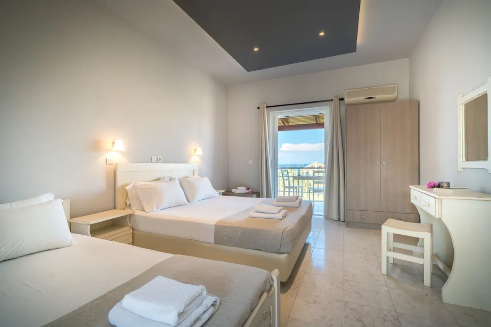 Armonia Studios & Apartments