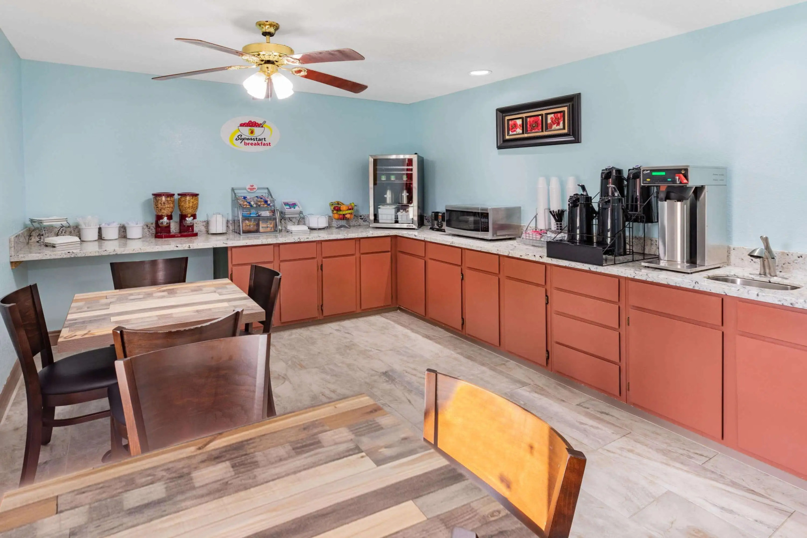 Super 8 by Wyndham Kinder/Coushatta near Casino