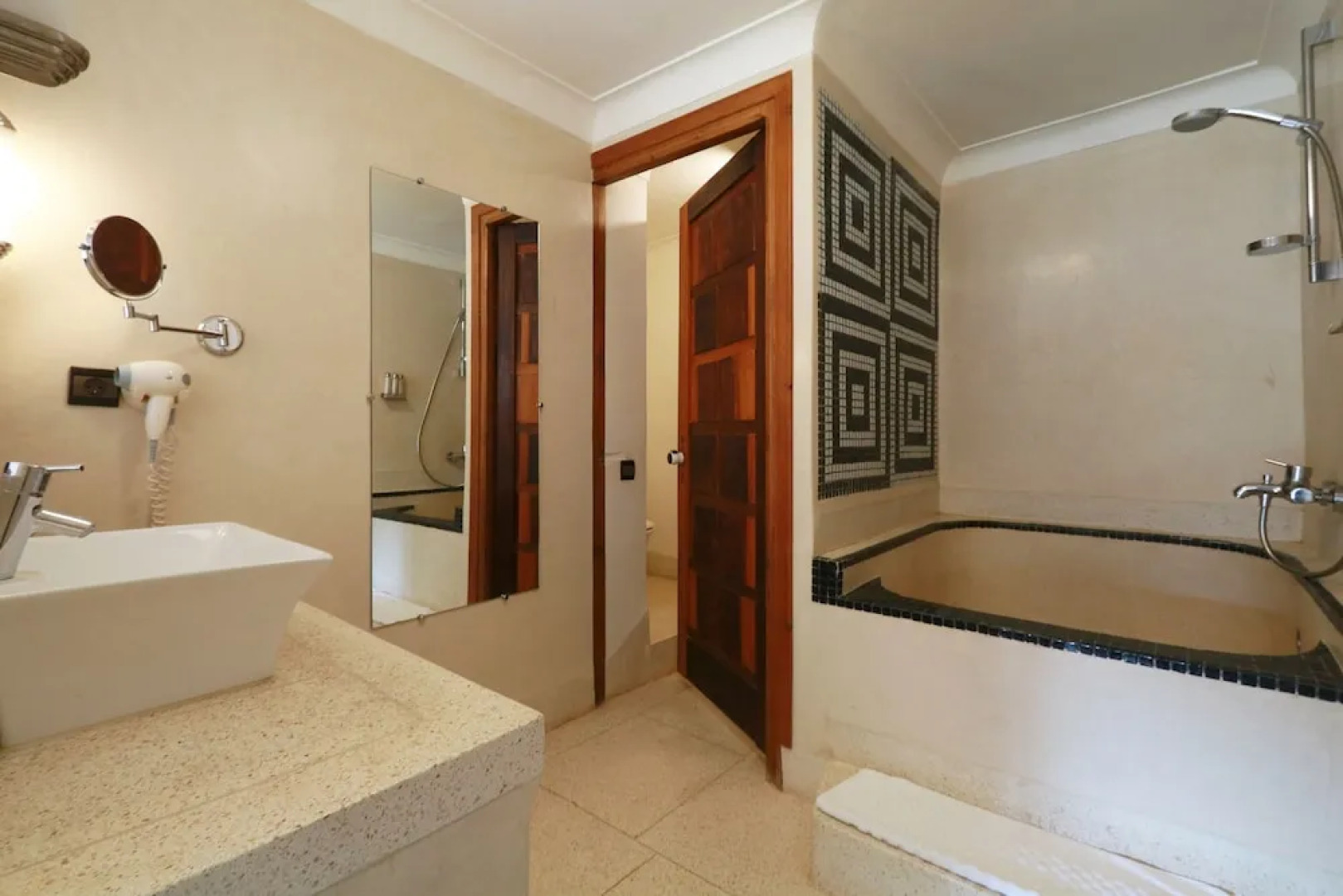 Domaine Malika - Adults Only