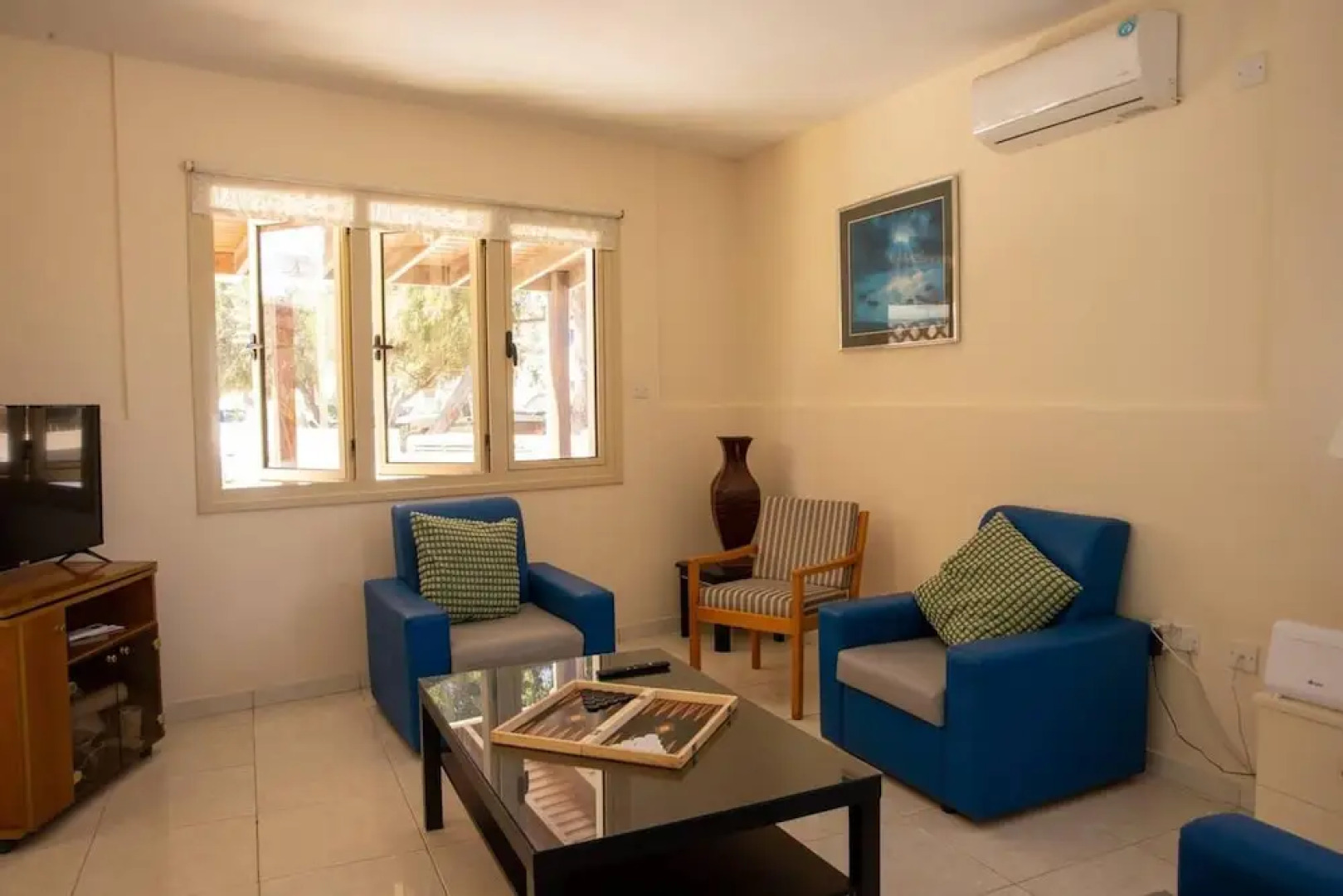 Captivating Lake & Oceanview Getaway House