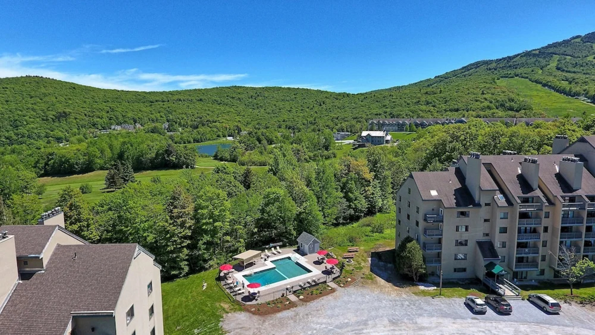 "roomy" Mountain Green 3BR Condo w/ Amenities 3b14