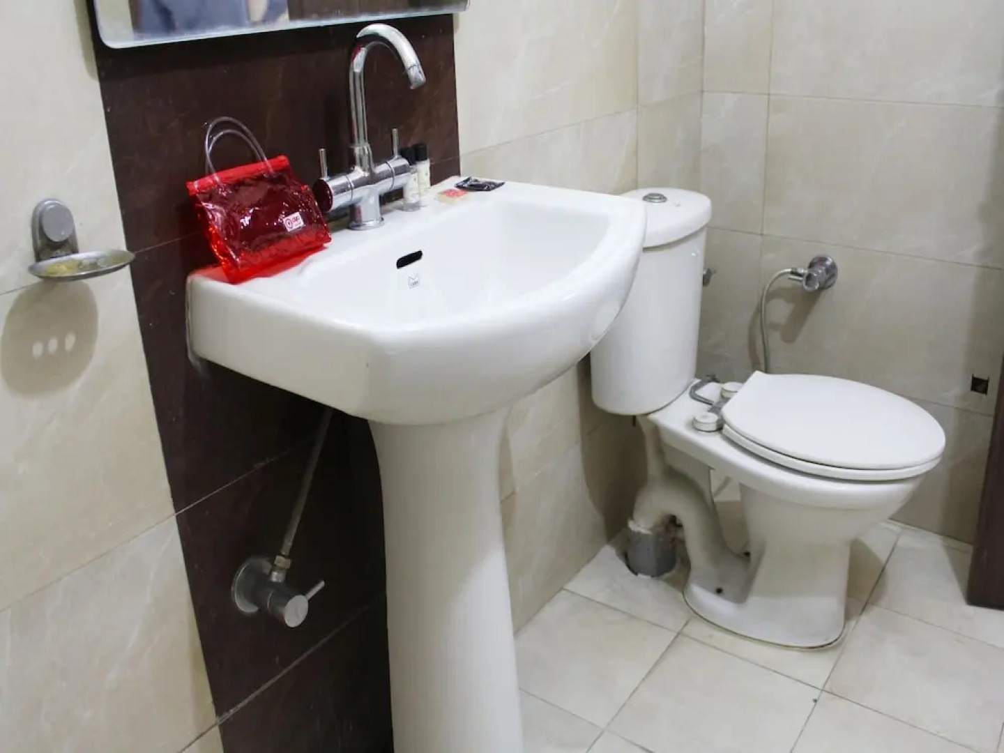 OYO 2824 Hotel Aroma Classic