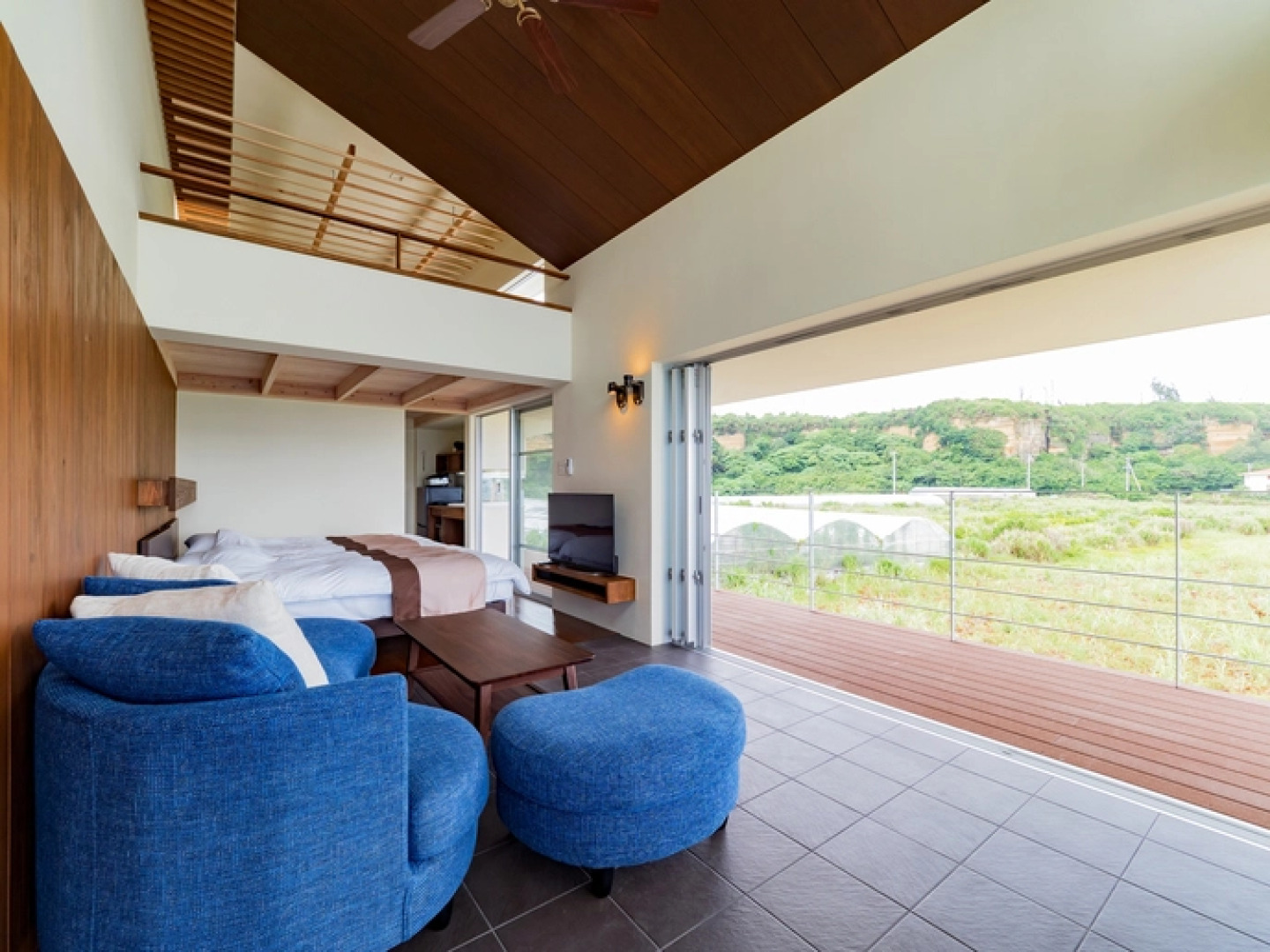 Keiki BeachHouse & Cafe