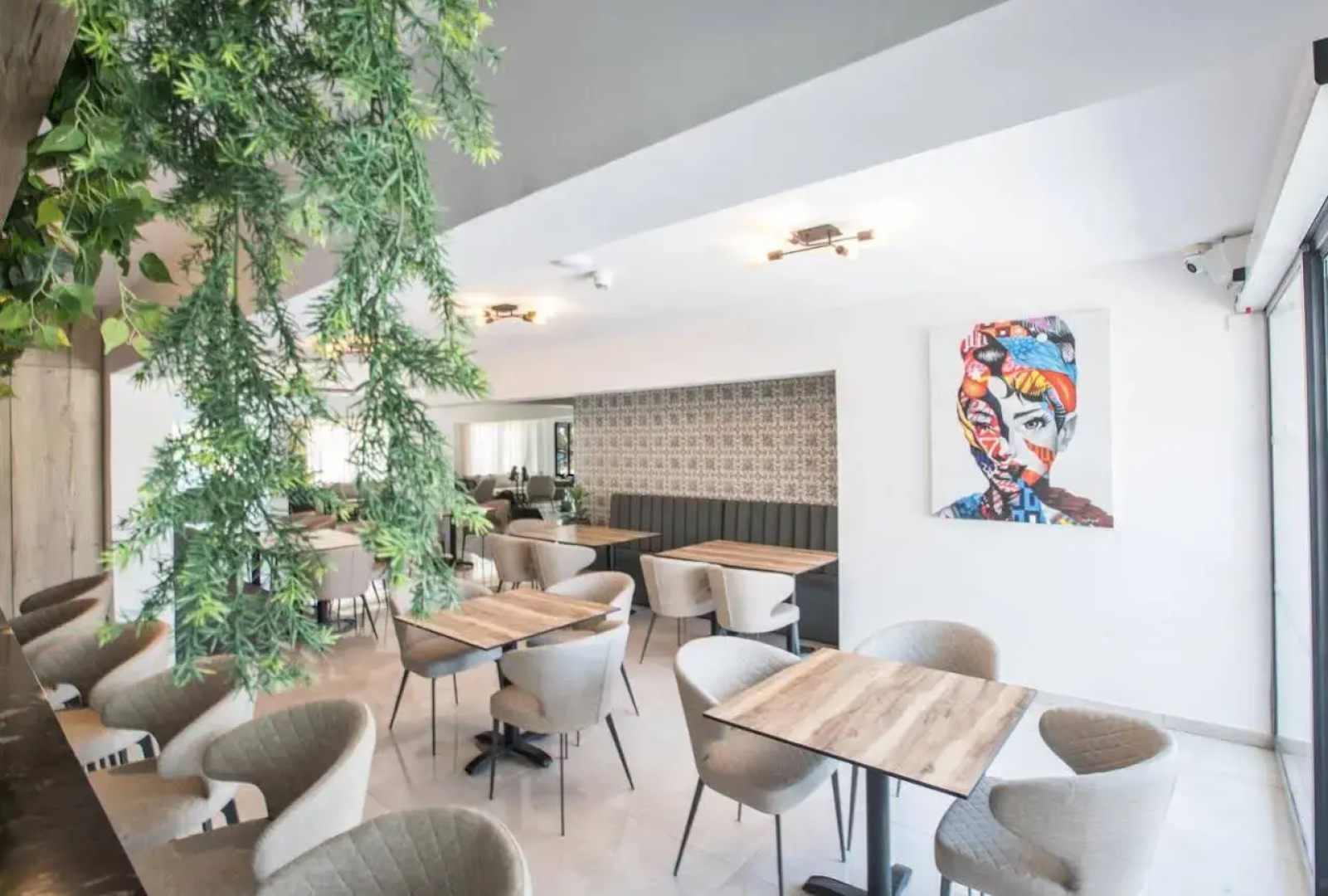 Bohemian Gardens Hotel