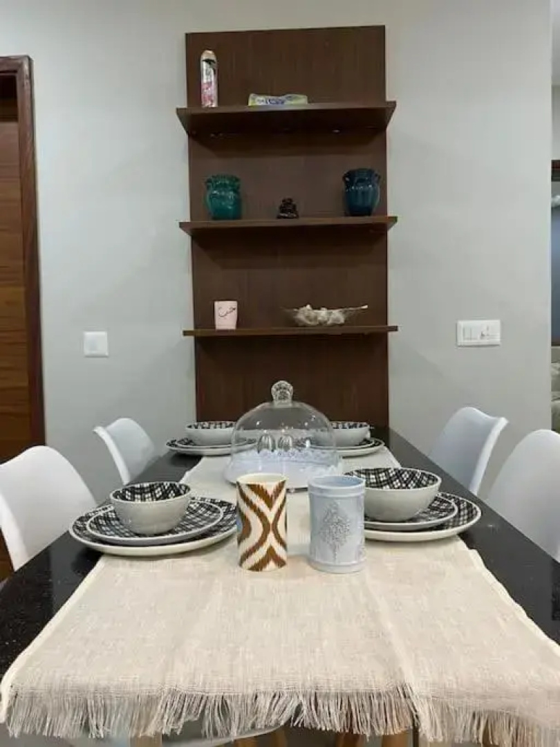 Modern 2-bedroom unit with pool and beach access