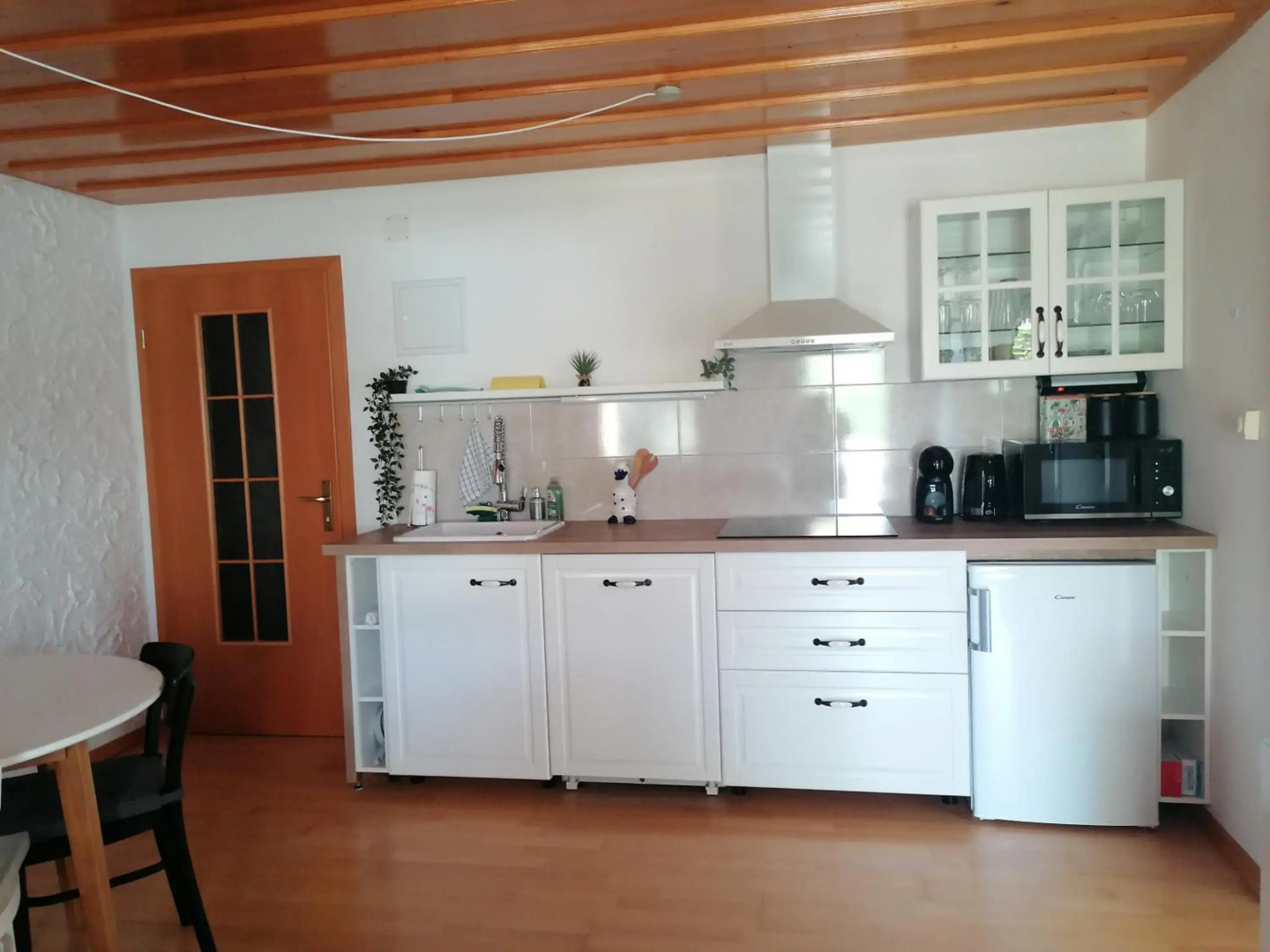 Garden Paradise Bled Apartments - garden, pond and castle view