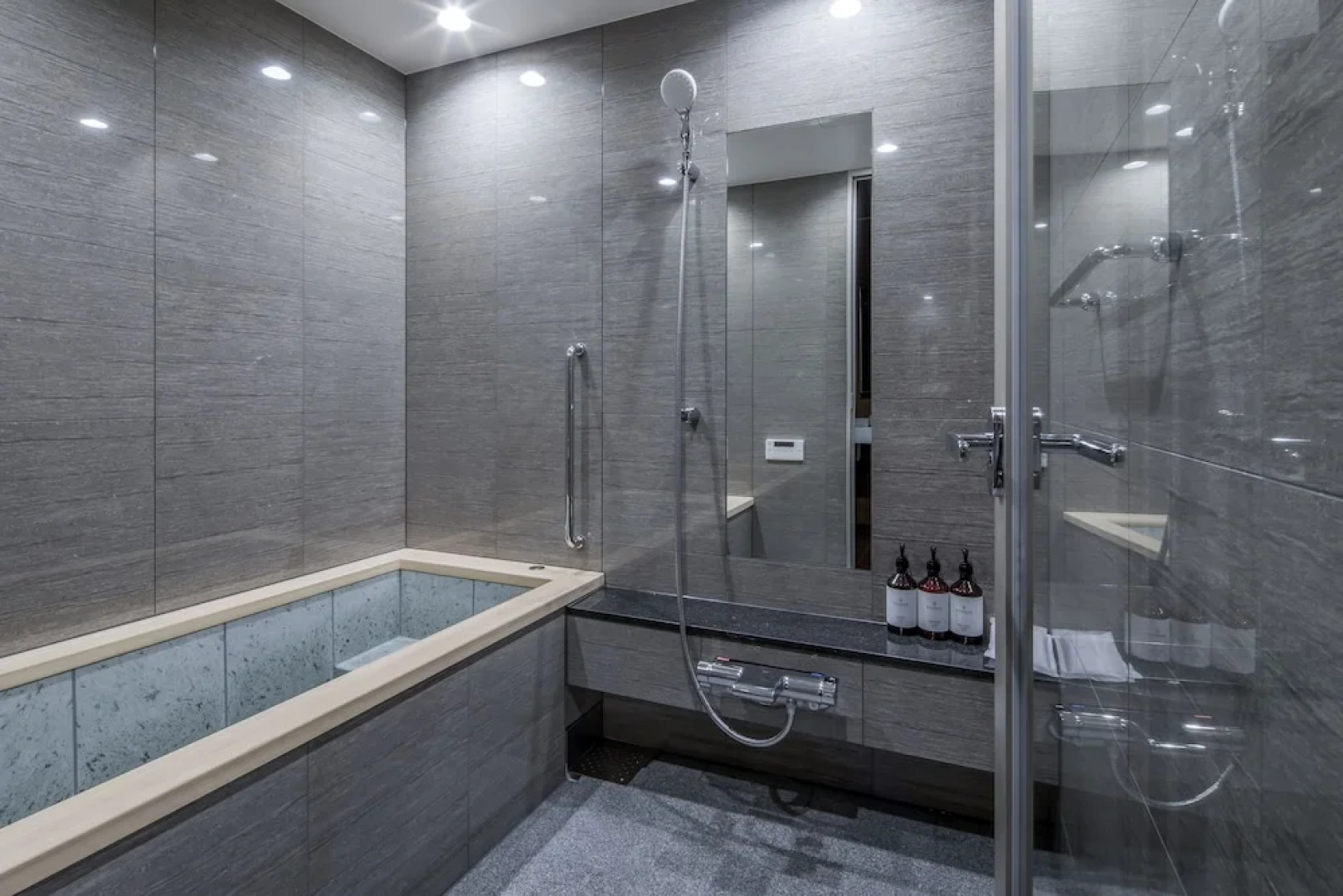 Randor Hotel Namba Osaka Suites