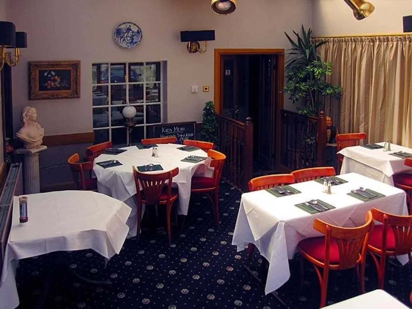 The Original Rosslyn Hotel