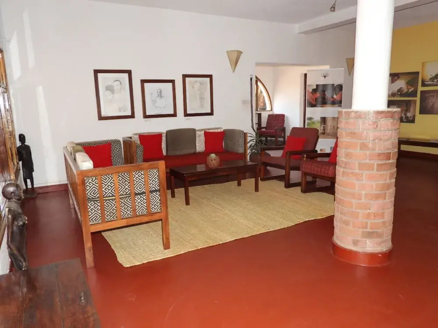 Bougainvillea Safari Lodge