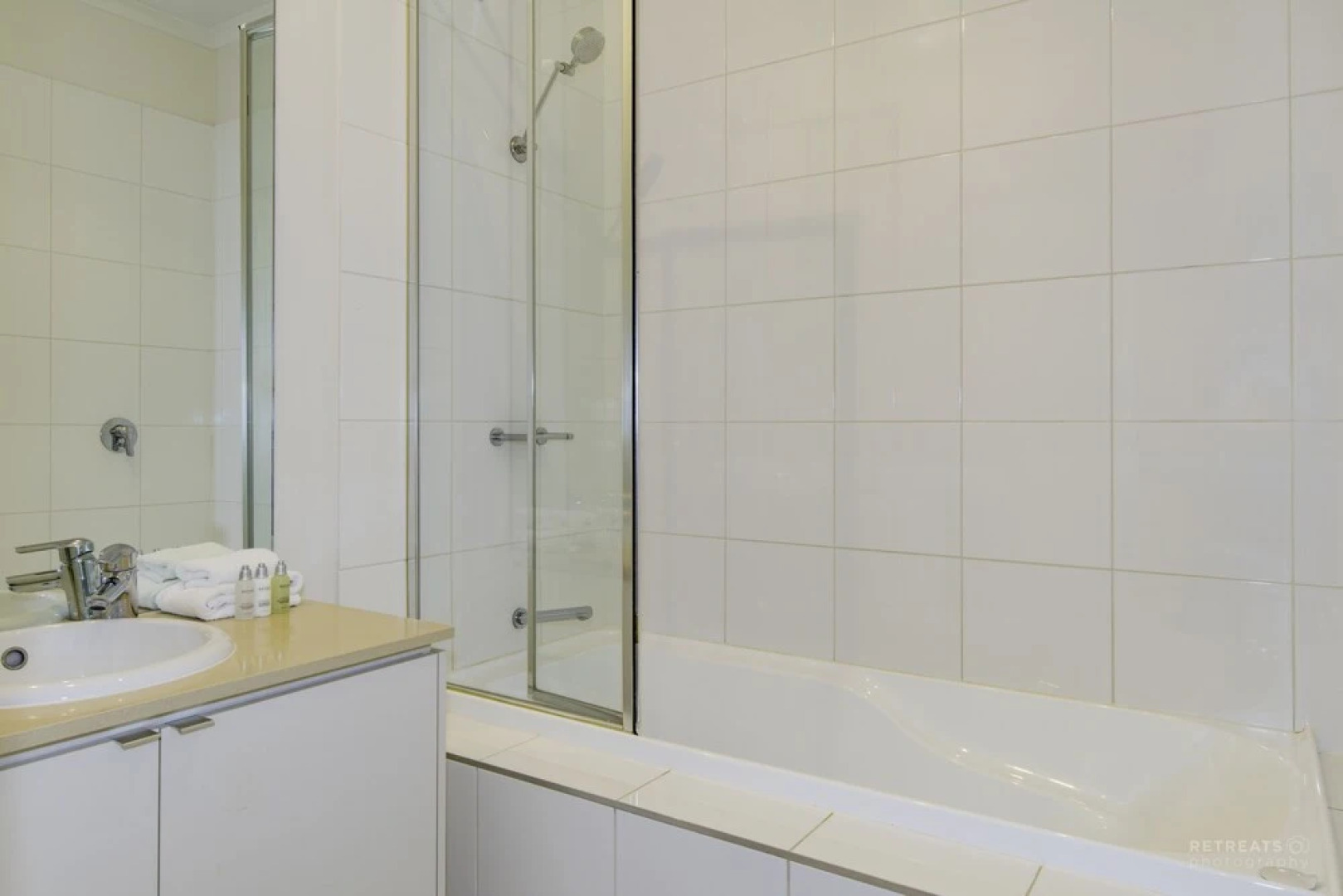 3 Bedroom Condo - Access to Pool Torquay