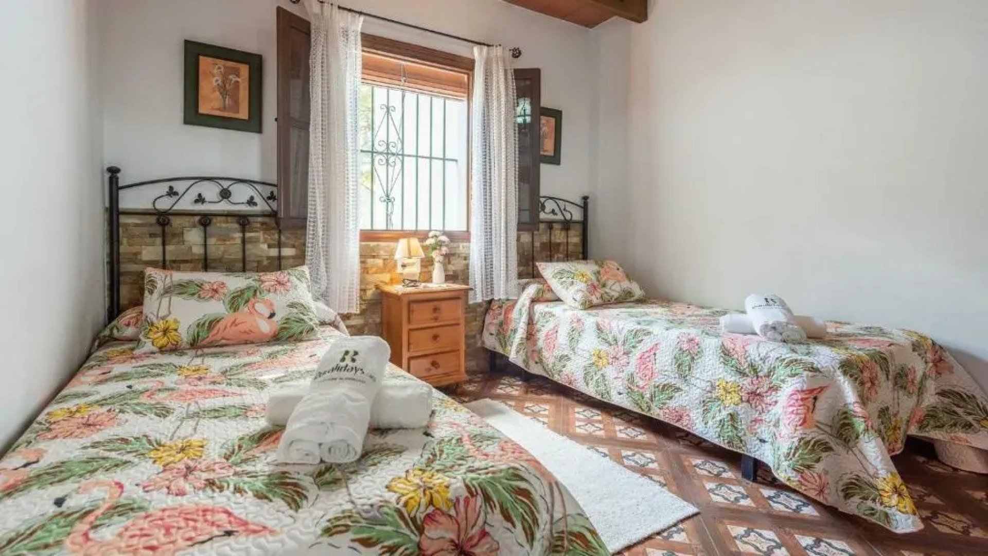 Casa Lola Sayalonga by Ruralidays