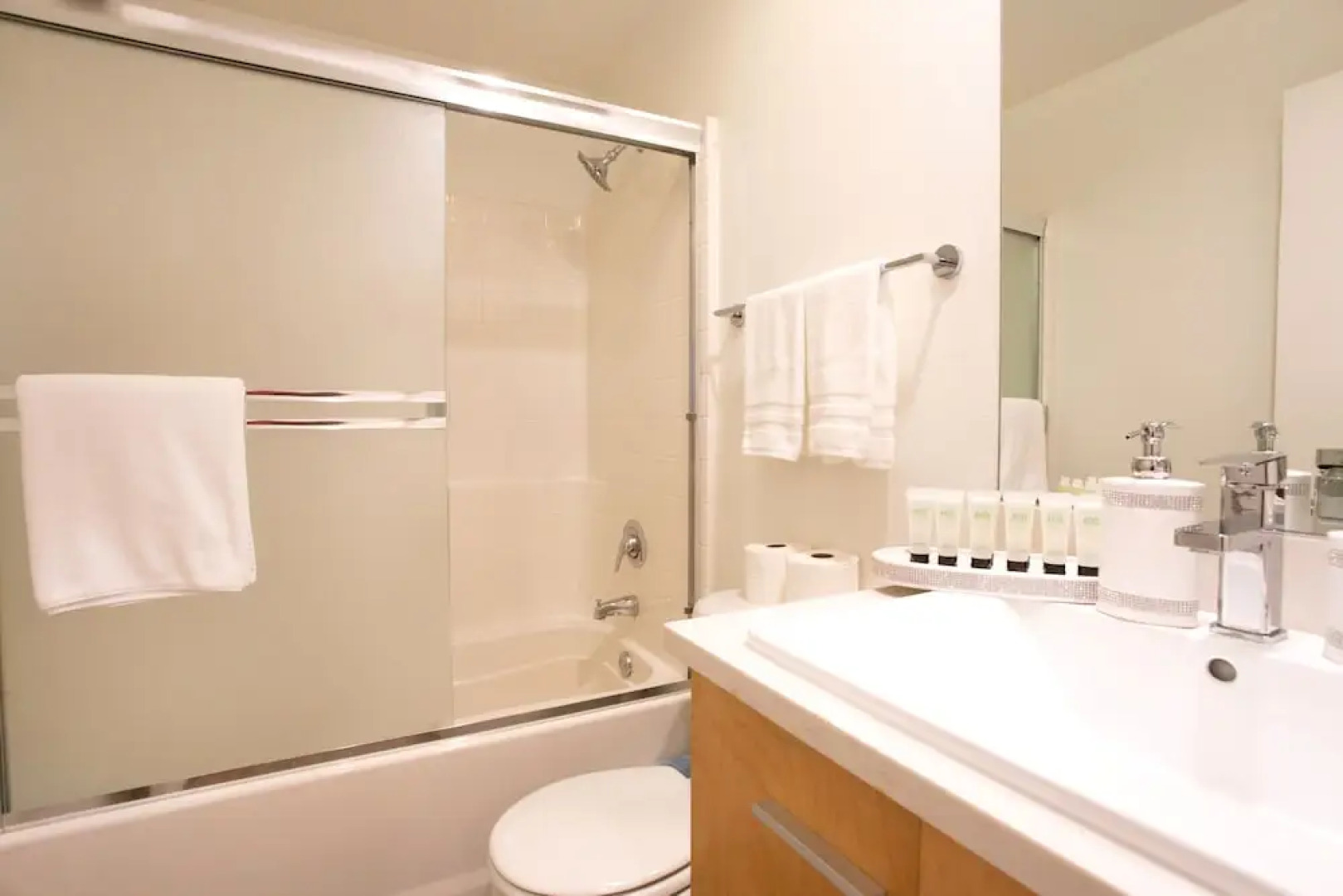 Waterfront Suites At Marina Del Rey