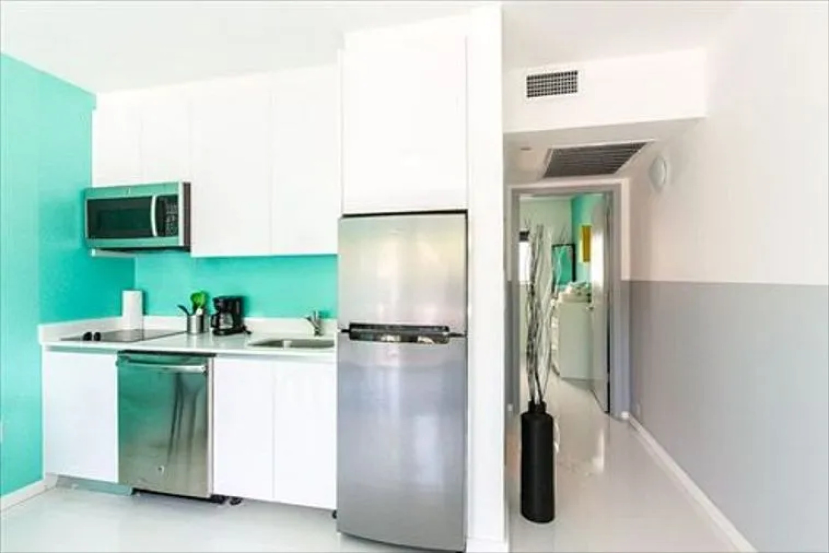 Miami Street Art Apartment