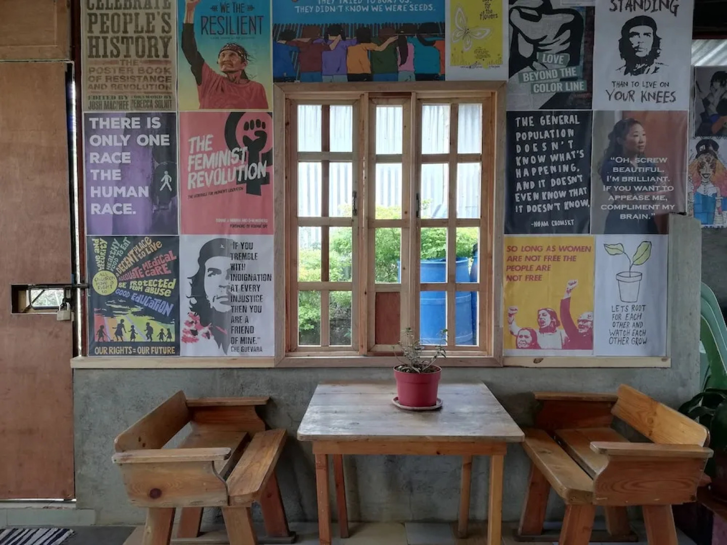 Tribuhaus Backpackers Inn