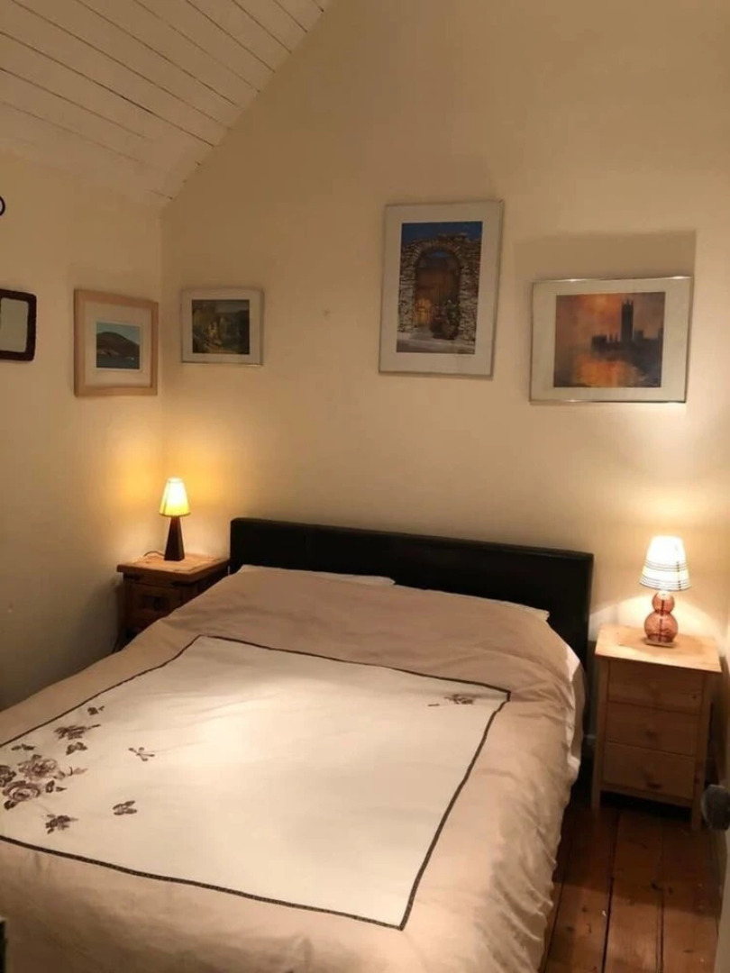 Walk to the Pub Caherdaniel