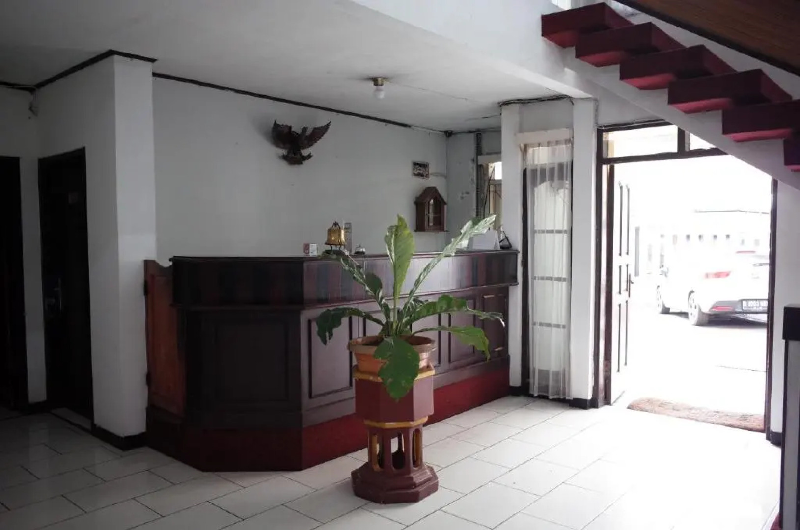 RedDoorz near Alun-alun Kota Sukabumi