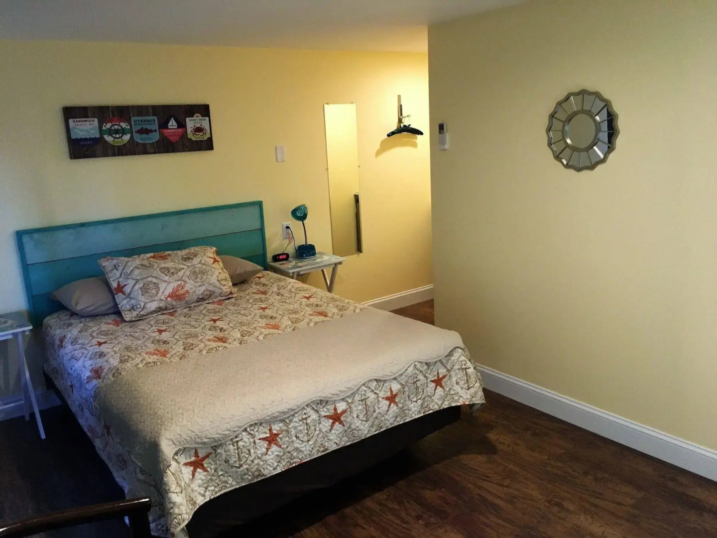 The Hyannis Star Motor Inn