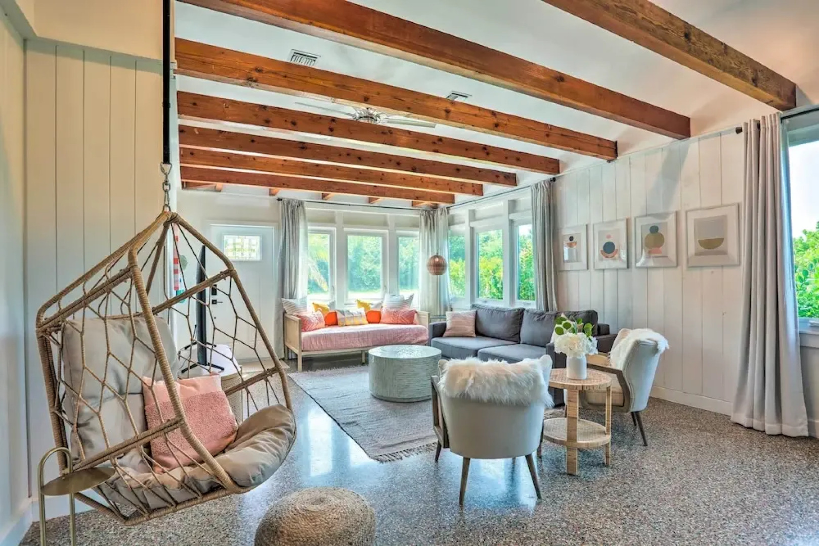 Hutchinson Island Cottage: Steps to the Beach