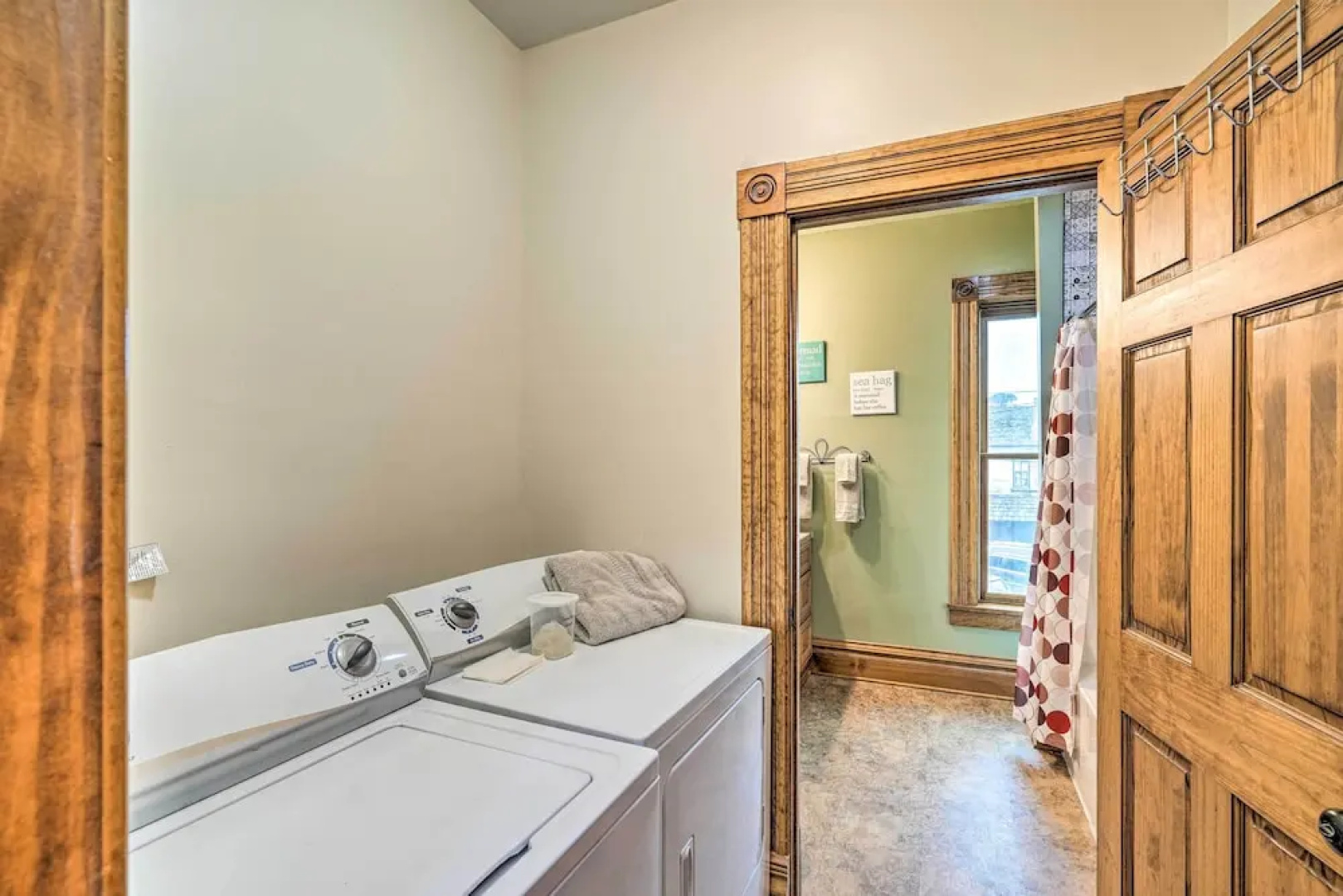 < 1 Mi to Downtown: Historic Dubuque Gem!