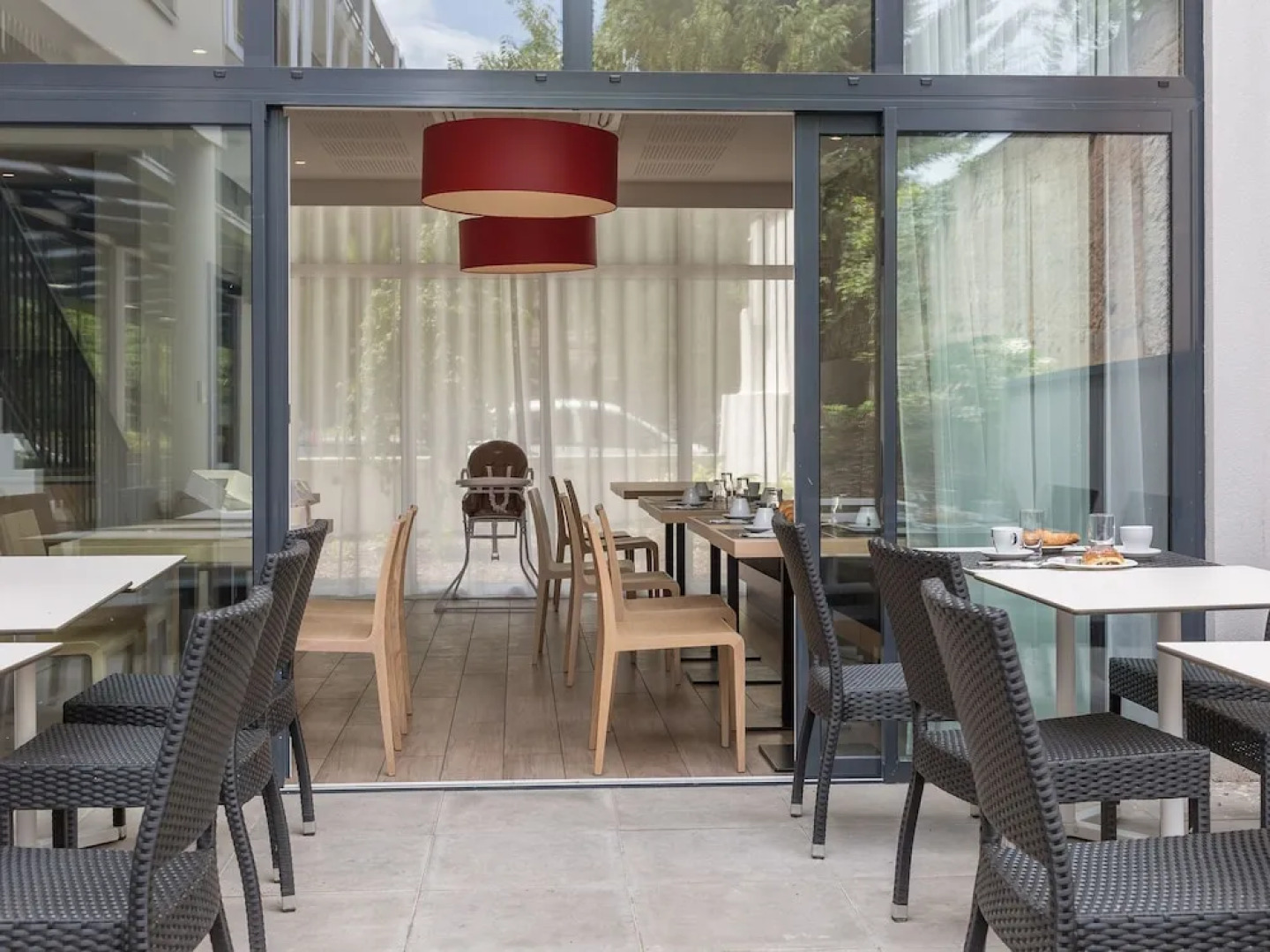 Colmar: Contemporary Apartment, 800 m From the Centre